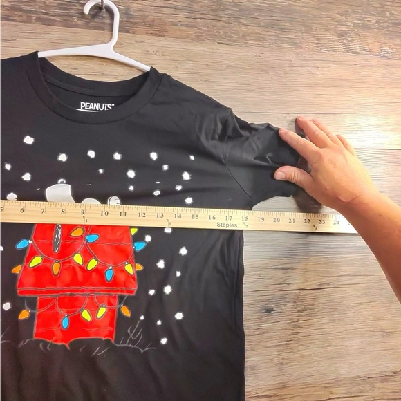 Peanuts Black Tee with Snoopy Holiday Design - Picture 4 of 5
